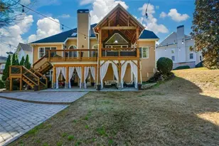 515 Hillcrest View Dr NE, Suwanee, GA 30024 - Photo 9