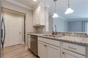 300 Johnson Ferry Rd, Atlanta, GA 30328 - Photo 13