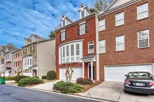 2934 Wintercrest Dr, Dunwoody, GA 30360 - Photo 3