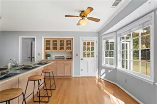 2648 Ravenoaks Pl, Marietta, GA 30062 - Photo 11