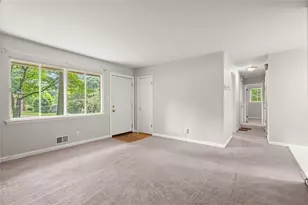 422 Afton Dr, Roswell, GA 30075 - Photo 5