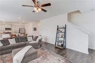 394 Murray Ln, Hoschton, GA 30548 - Photo 7