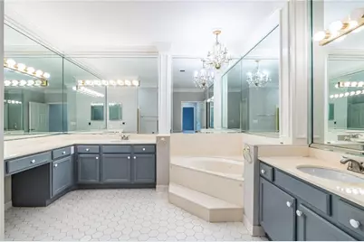 28316 Plantation Drive NE, Atlanta, GA 30324 - Photo 15