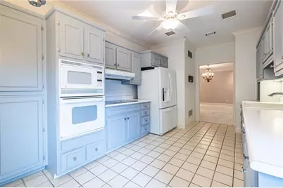 28316 Plantation Drive NE, Atlanta, GA 30324 - Photo 9