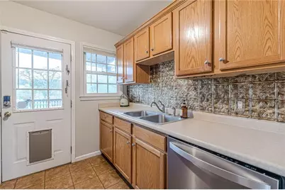 1324 E Forrest Avenue, East Point, GA 30344 - Photo 29