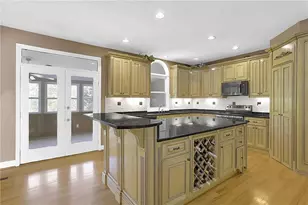 1340 Eryn Cir, Suwanee, GA 30024 - Photo 19