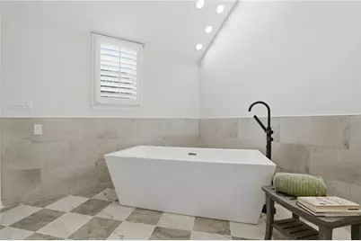 423 Jefferson Circle #423, Atlanta, GA 30328 - Photo 19