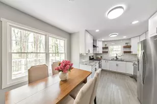 389 England Pl, Marietta, GA 30066 - Photo 9