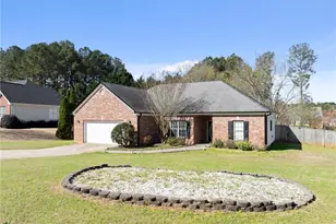 716 Michael Dr, Winder, GA 30680 - Photo 3