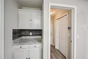 25 Castlehill Ct, Covington, GA 30016 - Photo 7