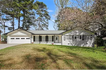 2142 Colonial Oak Way SW, Stone Mountain, GA 30087 - Photo 1