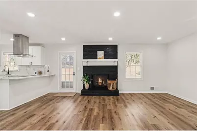 2142 Colonial Oak Way SW, Stone Mountain, GA 30087 - Photo 3