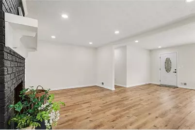 2142 Colonial Oak Way SW, Stone Mountain, GA 30087 - Photo 5