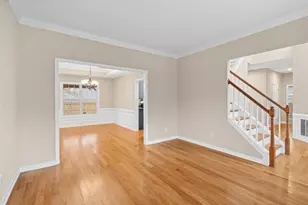 2770 Turning Leaf Dr, Lawrenceville, GA 30044 - Photo 9