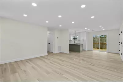 235 Poplar St, Buford, GA 30518 - Photo 3