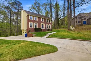 145 Shadybrook Ln SW, Atlanta, GA 30331 - Photo 5