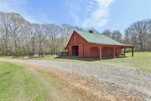 183 Sunrise Dr, Hoschton, GA 30548 - Photo 39