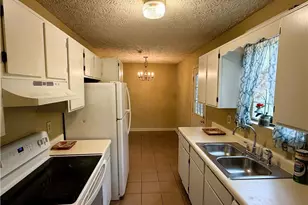 122 Oriole Dr, Jonesboro, GA 30238 - Photo 11