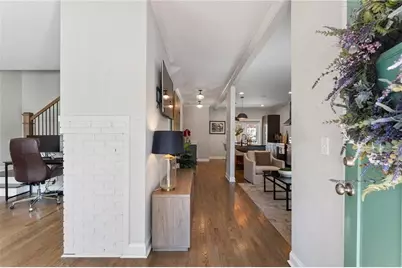 704 Rochelle Drive SW, Atlanta, GA 30310 - Photo 7