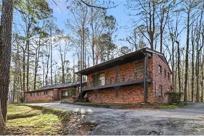 2980 Duke Of Gloucester Street, Atlanta, GA 30344 - Photo 3