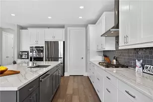 8255 Main St, Woodstock, GA 30188 - Photo 11