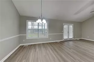 5493 Riverchase Dr, Flowery Branch, GA 30542 - Photo 7