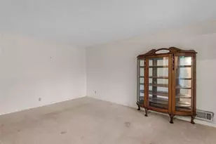 905 Sweet Briar Ln, Conyers, GA 30094 - Photo 3