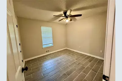 130 Lakefront Drive, Covington, GA 30016 - Photo 9