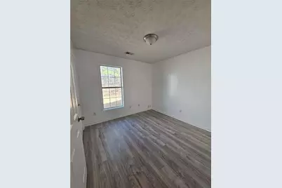 2400 Miller Oaks Circle, Decatur, GA 30035 - Photo 15