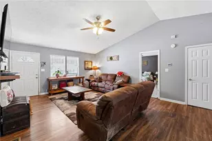 328 Highland Estate, Commerce, GA 30529 - Photo 5