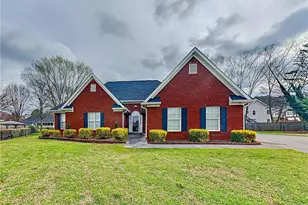 17 Derby Way NE, Cartersville, GA 30121 - Photo 1