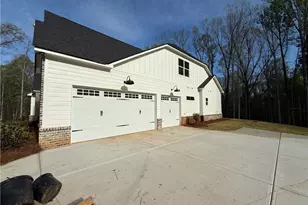 91 Lenten Rose Ln, Pendergrass, GA 30567 - Photo 3