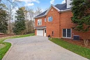 153 York Pl, Calhoun, GA 30701 - Photo 3