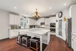 7905 Brewton Creek Dr, Cumming, GA 30028 - Photo 13