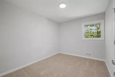 556 Roxbury Drive, Riverdale, GA 30274 - Photo 13