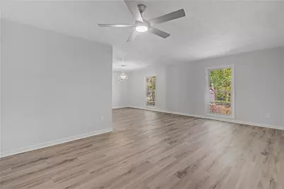 556 Roxbury Drive, Riverdale, GA 30274 - Photo 5