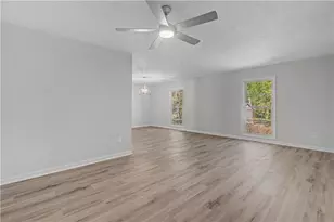 556 Roxbury Dr, Riverdale, GA 30274 - Photo 5