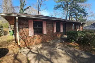 2481 Harvel Dr NW, Atlanta, GA 30318 - Photo 11