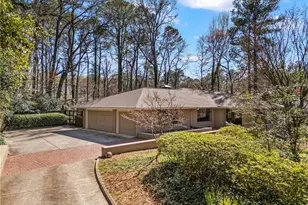 374 Londonberry Rd, Atlanta, GA 30327 - Photo 81