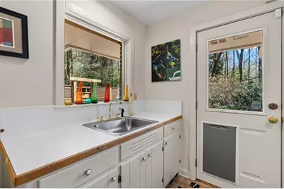 374 Londonberry Road, Atlanta, GA 30327 - Photo 29