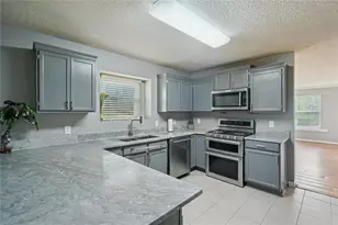 2100 Green Tree Ct, Lithonia, GA 30058 - Photo 9