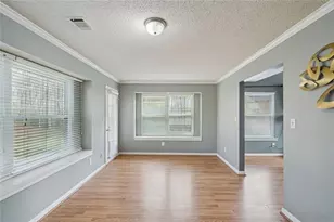 2100 Green Tree Ct, Lithonia, GA 30058 - Photo 15