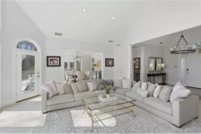 9155 Bay Pointe Drive, Gainesville, GA 30506 - Photo 7