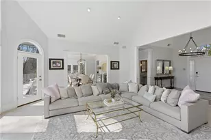 9155 Bay Pointe Dr, Gainesville, GA 30506 - Photo 7