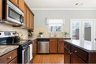 1649 Liberty Parkway NW, Atlanta, GA 30318 - Photo 17