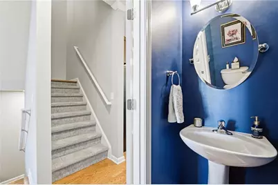 1649 Liberty Parkway NW, Atlanta, GA 30318 - Photo 11