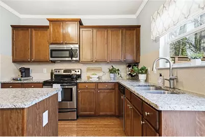 1649 Liberty Parkway NW, Atlanta, GA 30318 - Photo 15