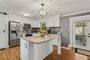 390 Dot Dr, Atlanta, GA 30349 - Photo 7