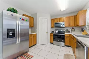 4237 Chestnut Lake Ave, Lithonia, GA 30038 - Photo 9