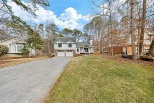 672 Wedgewood Dr, Woodstock, GA 30189 - Photo 3
